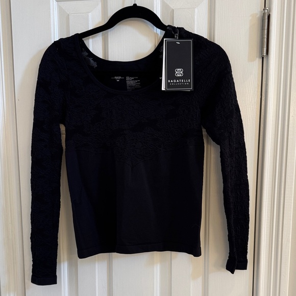 NWT Bagatelle Collection Elegant Bodycon Black Top w/ Lace Front & Sleeves - Picture 1 of 14